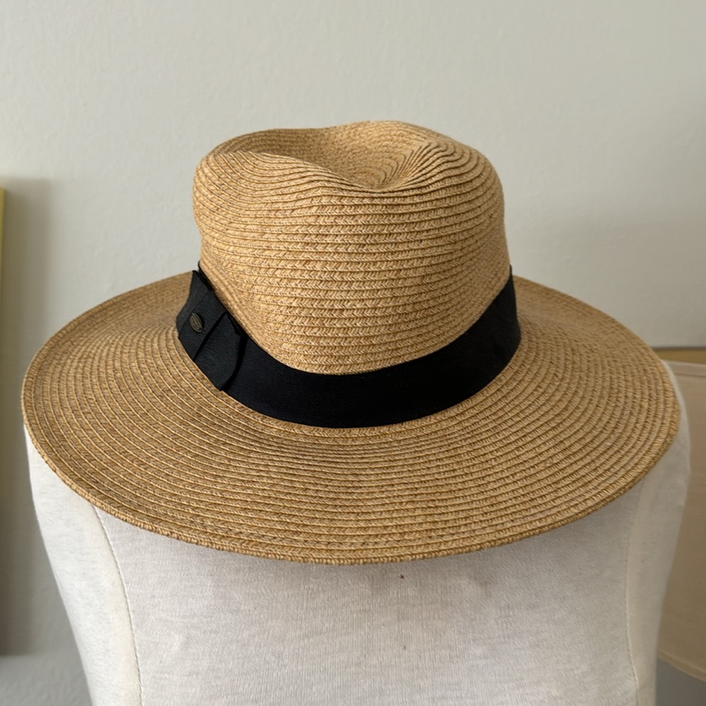 Scala straw hat no tags but new